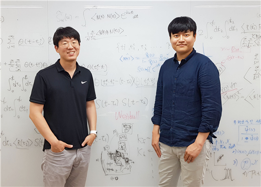 카이스트 사진 왼쪽부터 김재경 교수, 김대욱 연구원